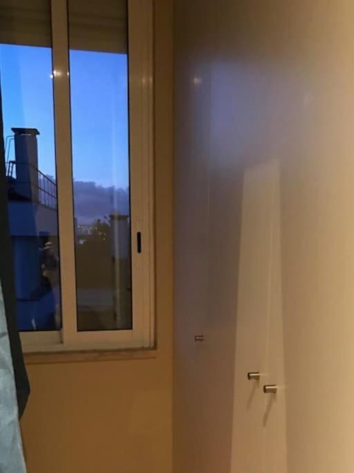 Apartament Cosy And Renewed T2 In Campolide - 1d *