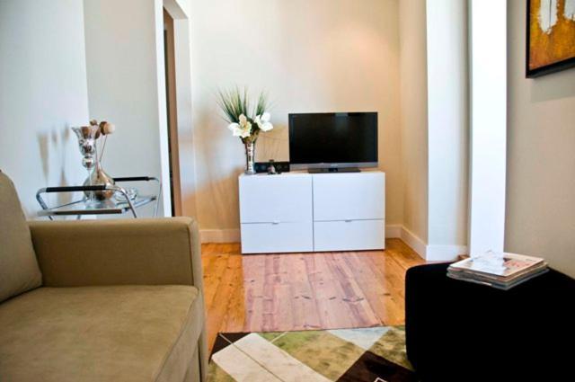 Apartament Cosy And Renewed T2 In Campolide - 1d